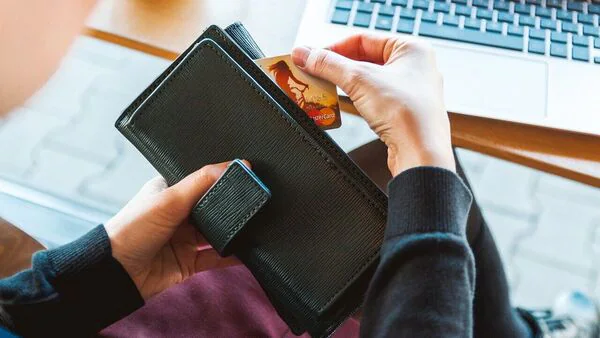 Read more about the article The Long-Term Benefits of Responsible Credit Use